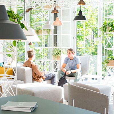 visitors-talking-at-the-design-show